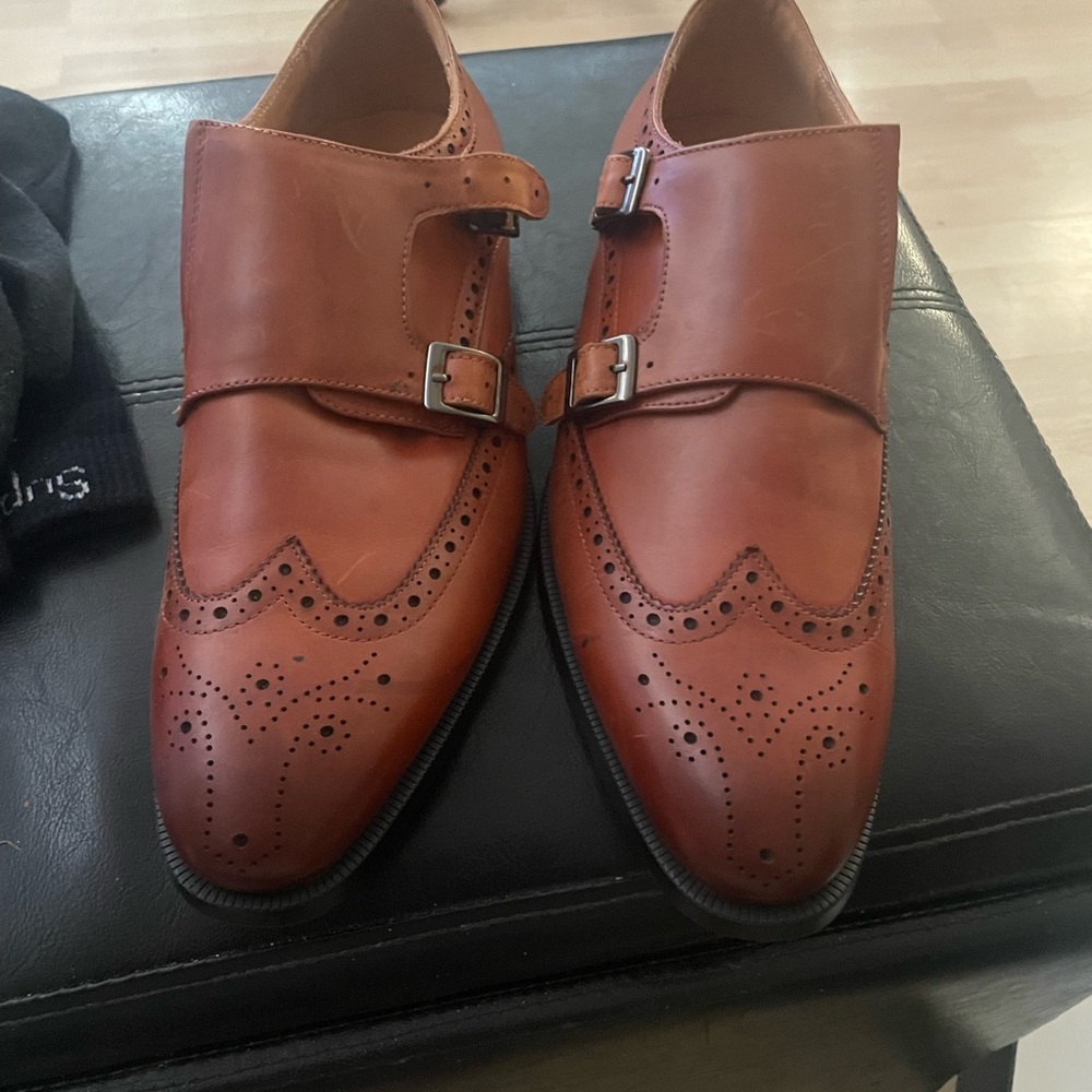 New Aldo Frilidia beautiful dress shoes size 9